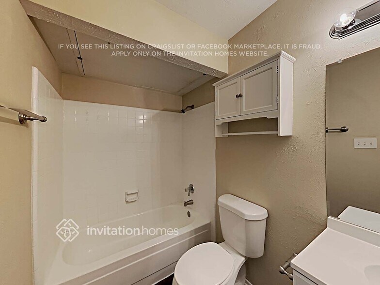 Building Photo - 4225 Pepperbush Dr