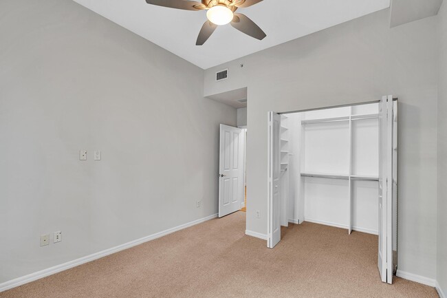 Building Photo - 600 S Dixie Hwy