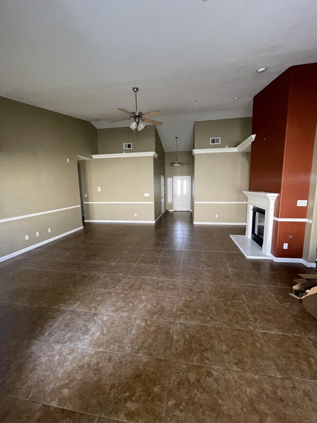 Family/Living Room view 2 - 5648 W Millbrae Ave