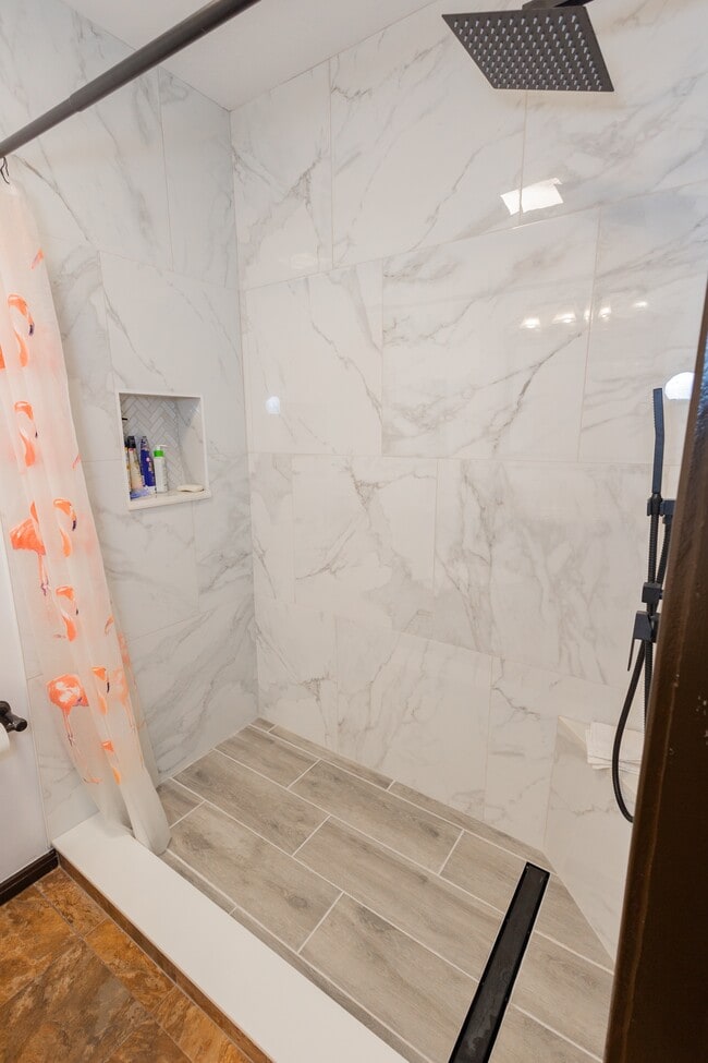 Building Photo - 3191 Sycamore Dr