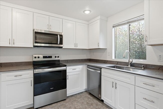 Building Photo - 19433 28th Ave NE