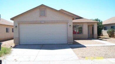 Building Photo - COMING SOON! Bright Open Floorplan in El Mirage