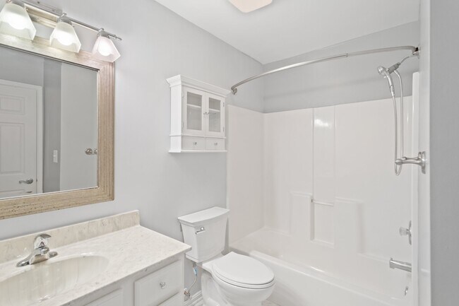 Building Photo - 207 Langdon Farm Cir