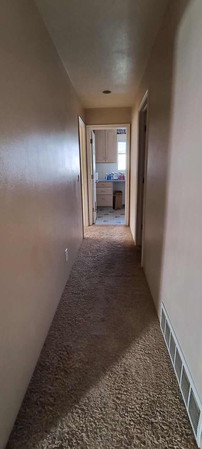 Building Photo - 2175 N Bandtail Cir