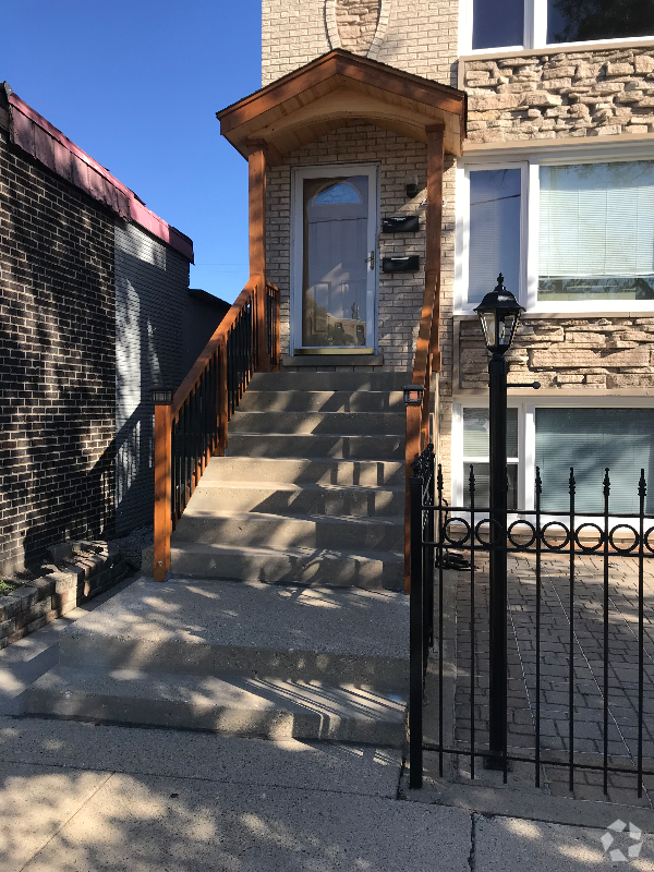 Building Photo - 5954 W Higgins Ave
