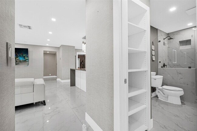 Building Photo - Southwest 133rd Court, Miami, FL 33175 - 3 BR 2.5 BA single-family home