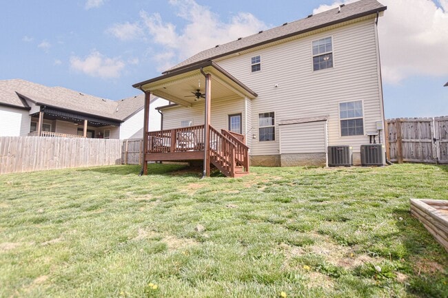 Building Photo - Pet Friendly Four Bedroom!