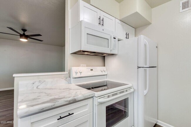 Building Photo - 2020 N 49th St