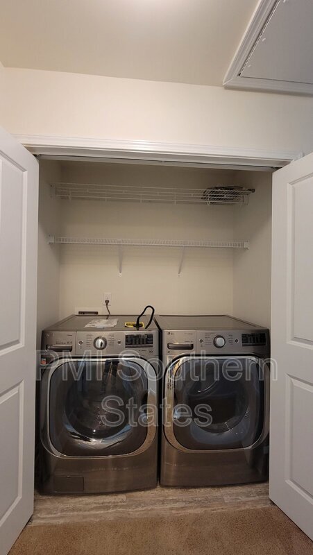 Building Photo - 31 Moorlyn Ln