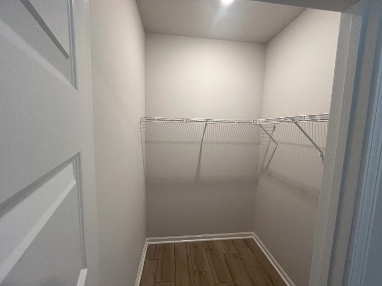 Building Photo - 5004 Del Corso St