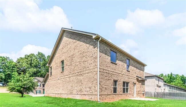 Building Photo - 419 Live Oak Pass