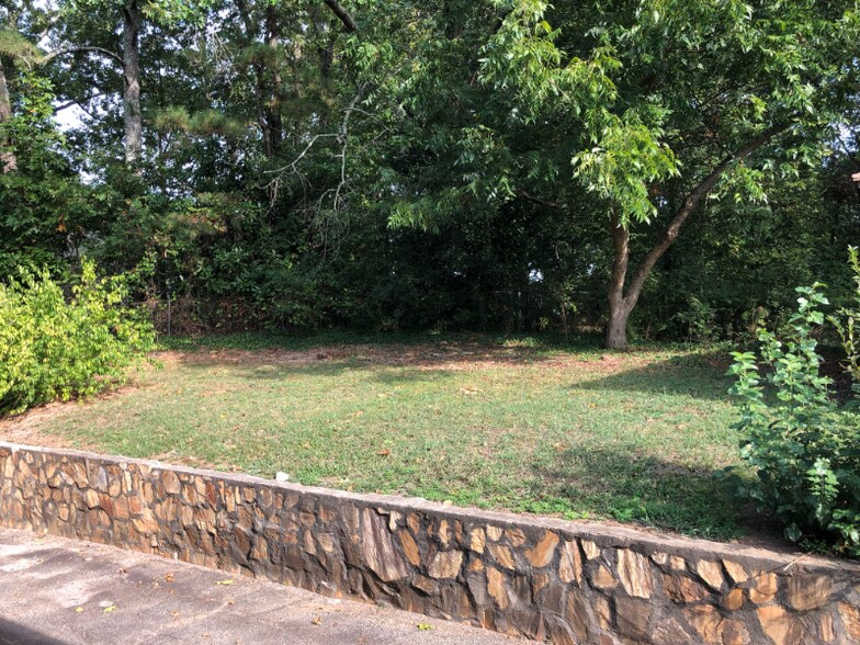 Building Photo - 165 Bankston Rd