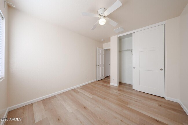 Building Photo - 1605 S 227th Ave