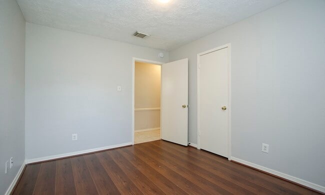 Building Photo - 18531 Lippizaner Dr