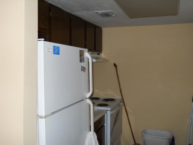 Building Photo - 3513 Tree Ridge Ln NE