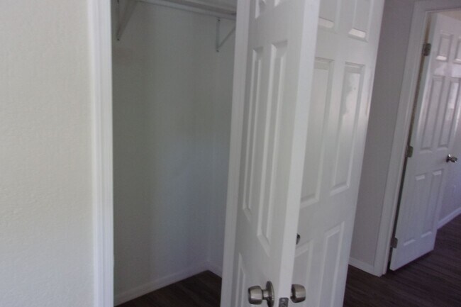 Building Photo - Great home in with great mountain views.