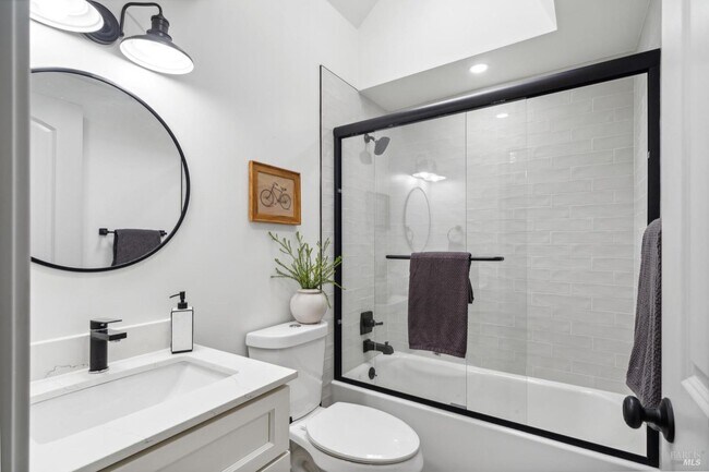 Building Photo - 2188 First Ave