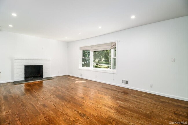 Building Photo - 112 Thornbury Rd