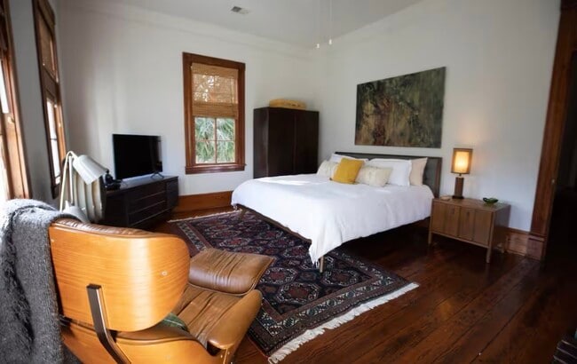 Building Photo - 2328 Avenue M