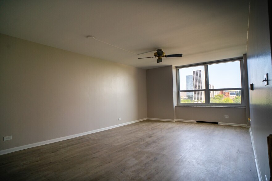 Building Photo - 720 W Gordon Ter