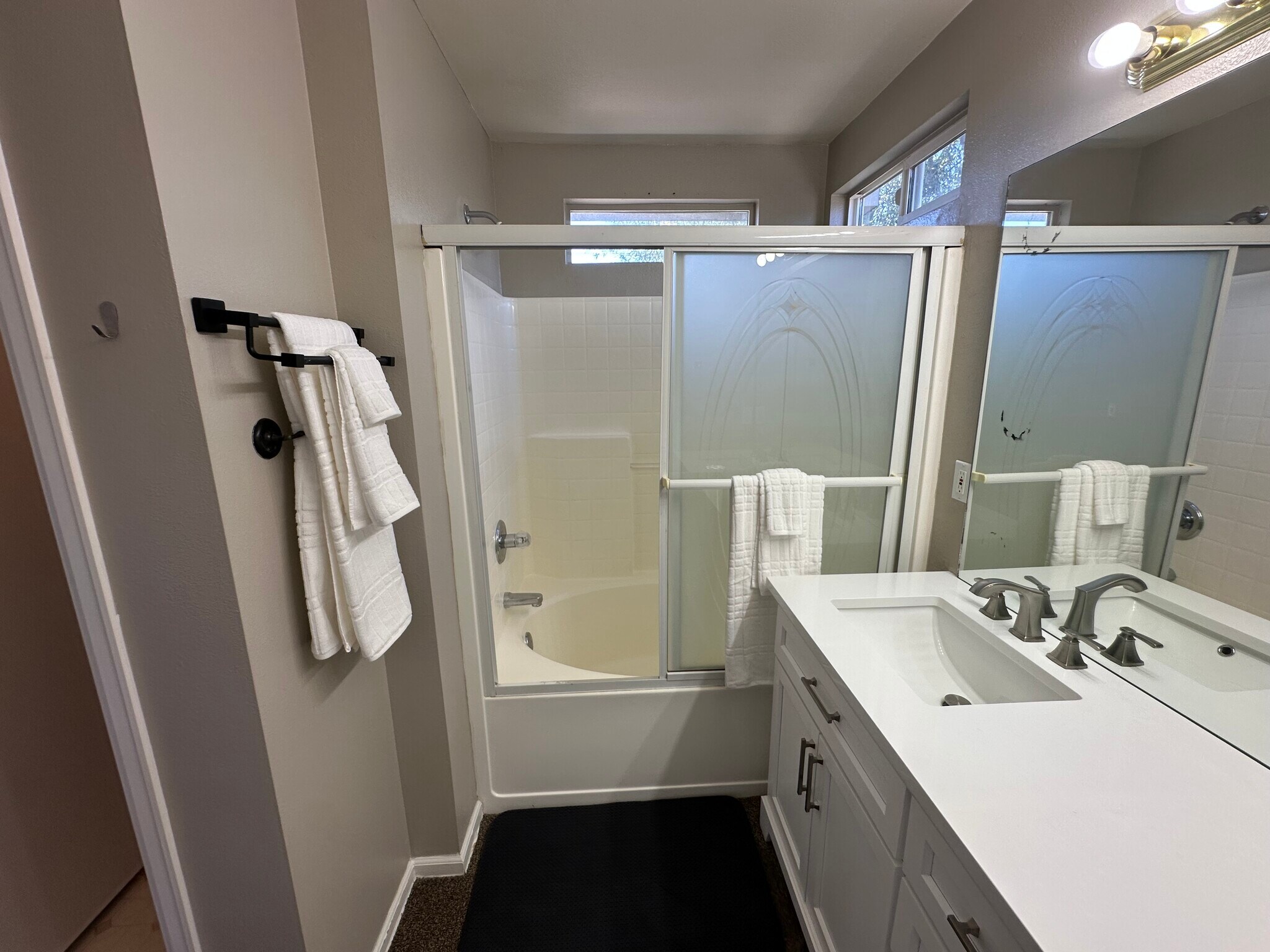 Building Photo - 862 Square Dance Ln