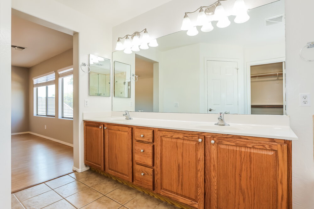 Building Photo - 14436 N 162nd Ln