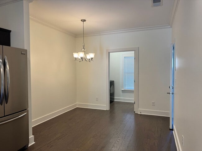 Building Photo - Beautiful 3BR Townhome in Franklin
