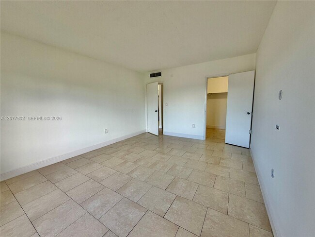 Building Photo - 4920 NW 79th Ave
