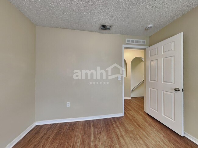 Building Photo - 6936 Crown Lake Dr