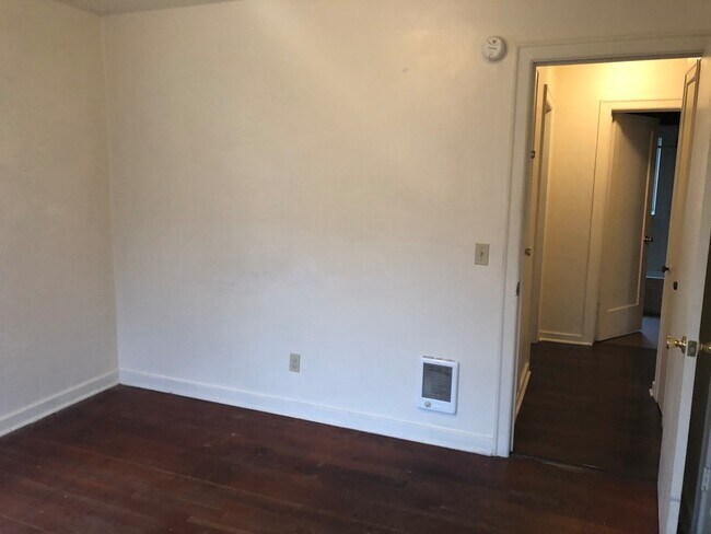 Building Photo - Two bedroom, one bathroom with bonus attic space!