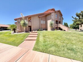 Building Photo - Furnished Resort Style Living - Getting freshly remodeled! Very Nice Sports Village Condo with lo...