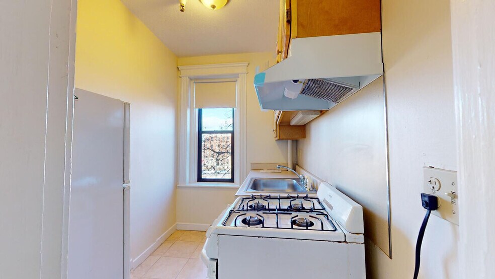 Building Photo - 1188 Commonwealth Ave