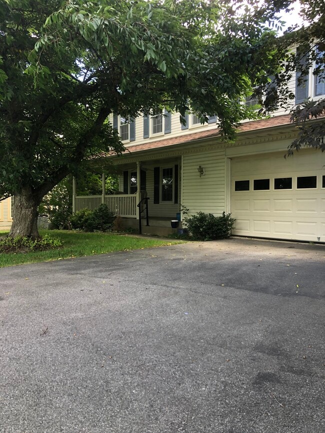 Primary Photo - 9191 Victoria Dr