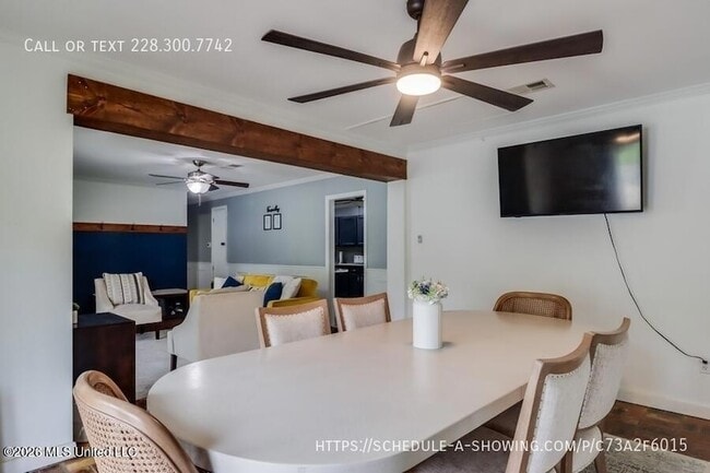 Building Photo - 7201 Bienville Dr