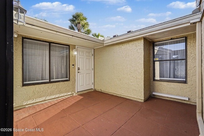 Building Photo - 1021 Abada Ct NE