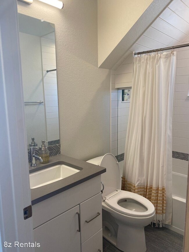 Building Photo - 3 br, 2 bath House - 643 Amelia Ln