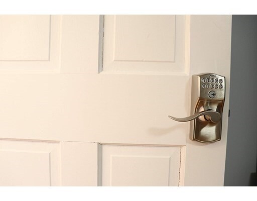 Building Photo - 12 Regent St