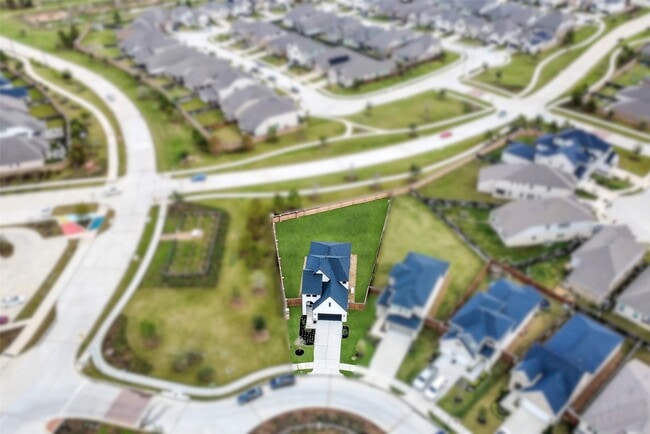 Building Photo - 7222 Grassland Vis Ln