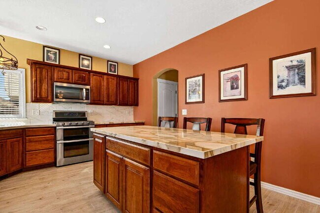 Building Photo - 2295 W Apgar Creek Dr