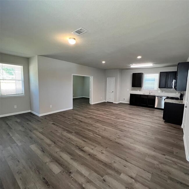 Building Photo - 25396 Grotto Falls Ln