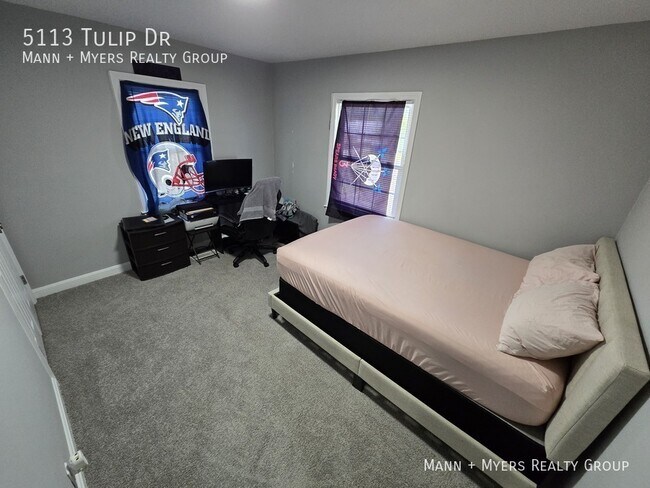 Building Photo - 5113 Tulip Dr
