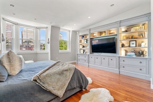 Building Photo - 48 Appleton St