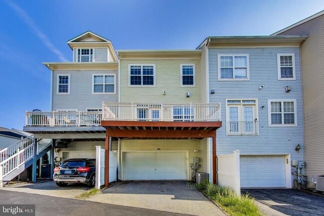 Building Photo - 12804 Short Hills Dr