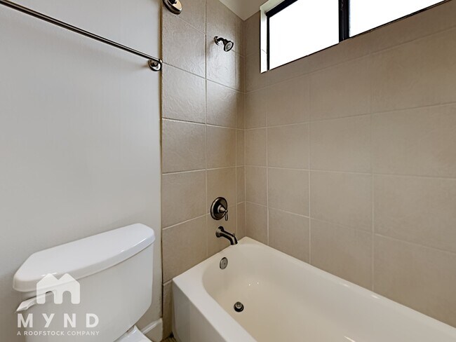 Building Photo - 9062 Laverne Cres
