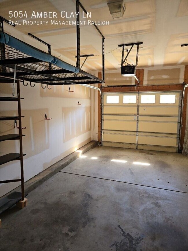 Building Photo - 5054 Amber Clay Ln