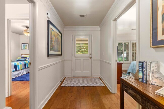 Building Photo - 2 Bedroom 2 Bath duplex in Auburn Now Available!