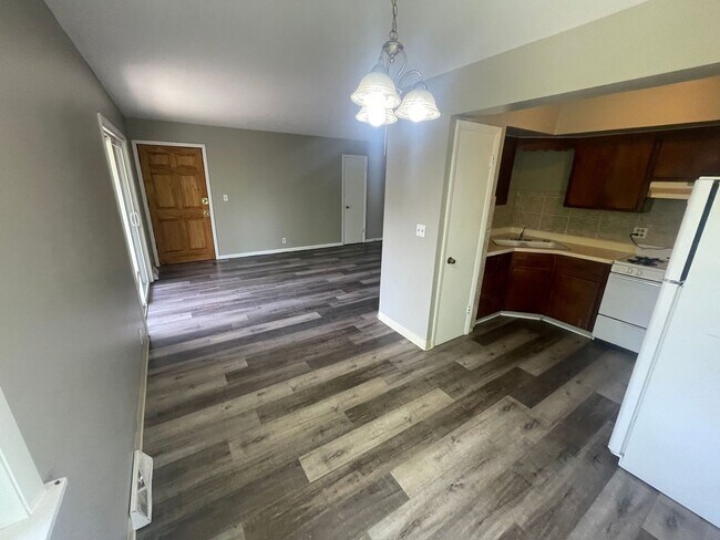 Interior Photo - 4651 N 36th St. (12 unit)(ACE PROPERTY)