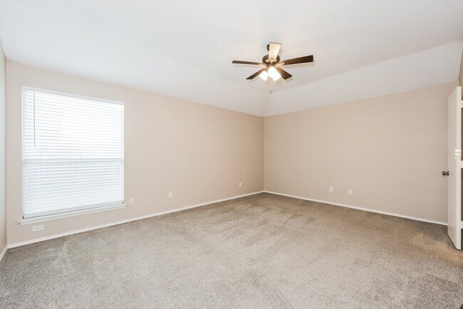 Building Photo - 509 Covent Garden Pl