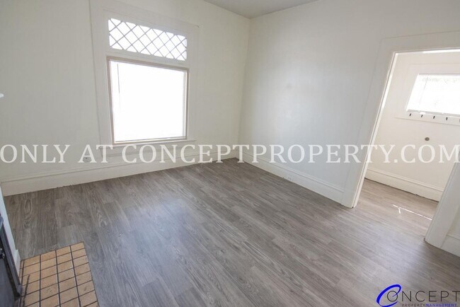 Building Photo - 5000 S Jones Ct