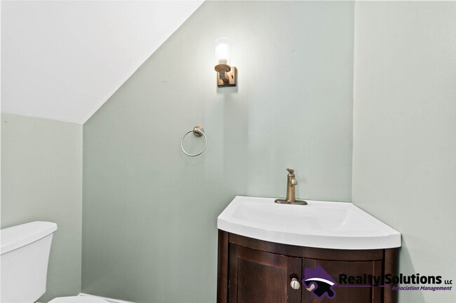 Building Photo - 1018 Harbour Dr